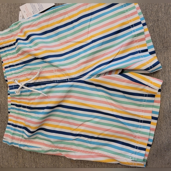NWT - Old Navy Boys Swim Trunks (Large) - Picture 3 of 3